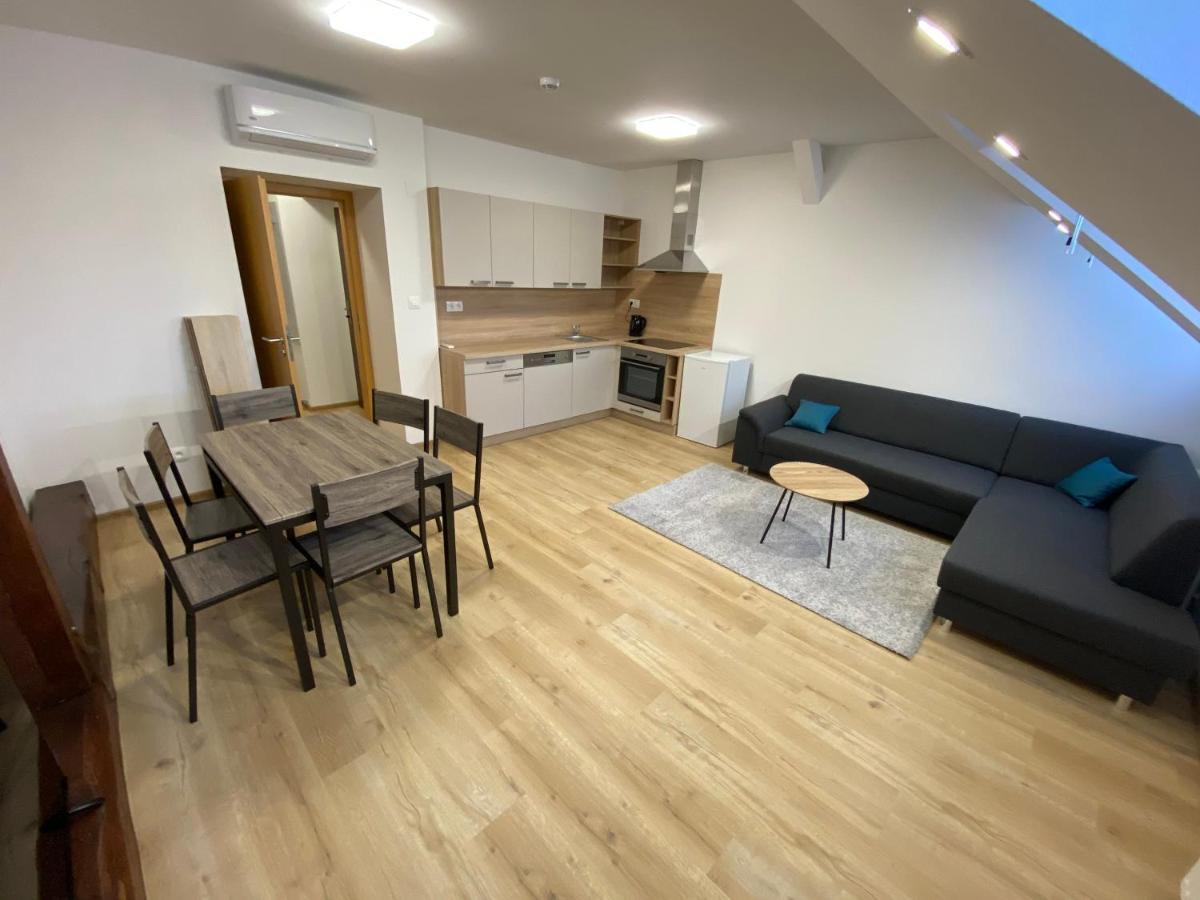 No. 34 Apartment Hradec Kralove Ngoại thất bức ảnh